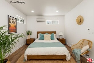 667 Brooks Ave in Los Angeles, CA - Building Photo - Building Photo