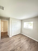 872 Eisenhower Blvd in Lehigh Acres, FL - Building Photo - Building Photo