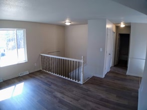 2109 Louis Cir in Jefferson City, MO - Foto de edificio - Building Photo