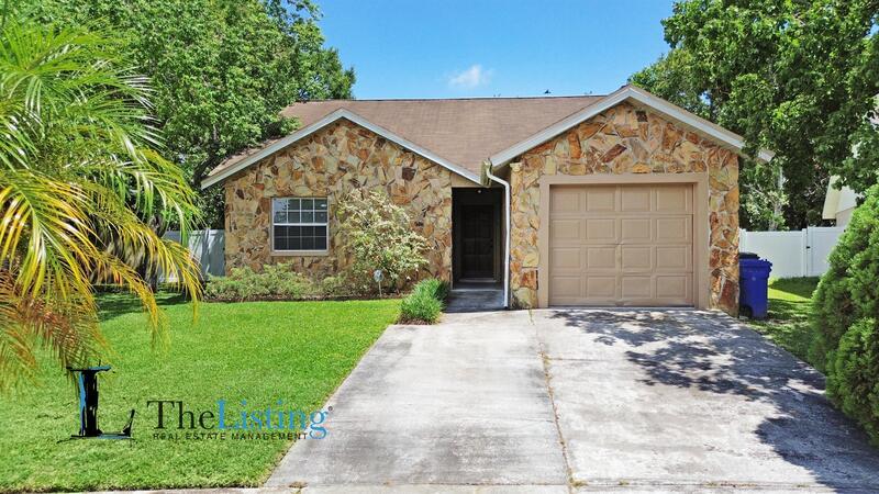 1317 Coolridge Dr in Brandon, FL - Building Photo