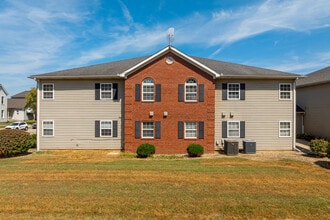 ANTHONY SQUARE SENIOR LIVING in Terre Haute, IN - Foto de edificio - Building Photo