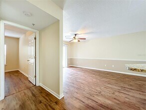 713 Crest Pines Dr in Orlando, FL - Building Photo - Building Photo