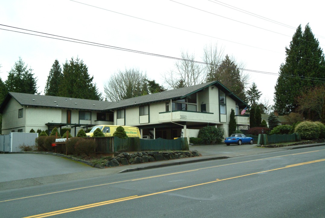 8224 196th St SW in Edmonds, WA - Foto de edificio