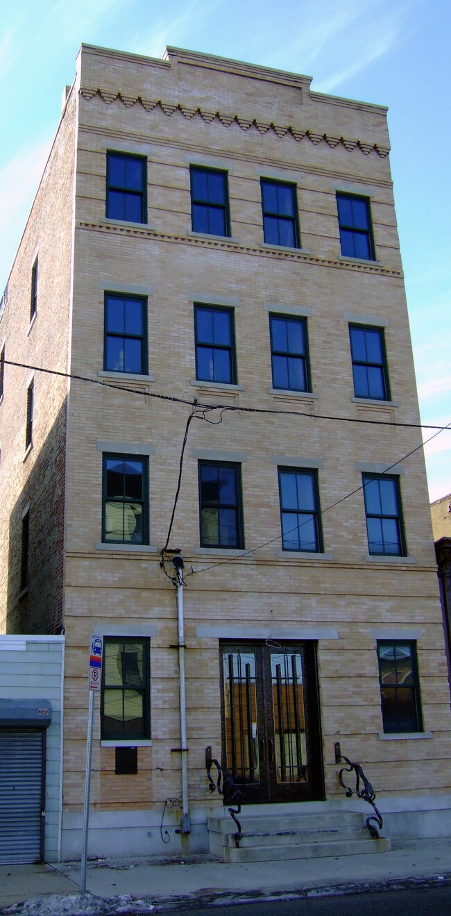 331 Newark Ave in Jersey City, NJ - Building Photo - Building Photo