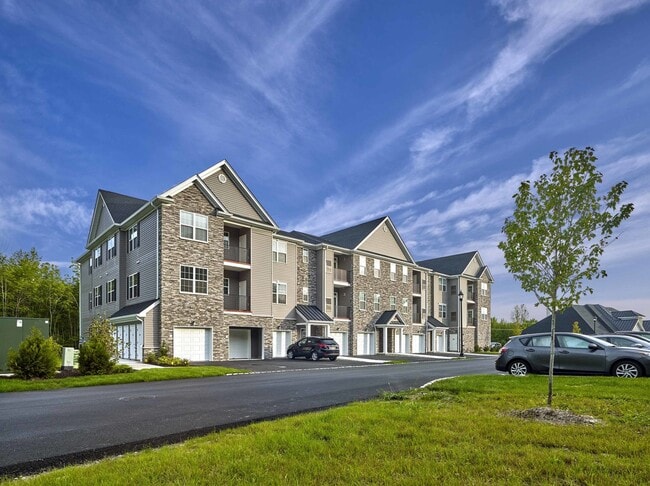 Southgate Middletown in Middletown, NY - Building Photo - Interior Photo