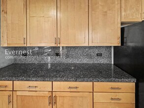 3201 Shoshone St, Unit UNIT 301 in Denver, CO - Foto de edificio - Building Photo