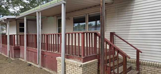 property at 2954 Parkway Dr