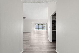 9481 Southampton Pl in Boca Raton, FL - Building Photo - Building Photo