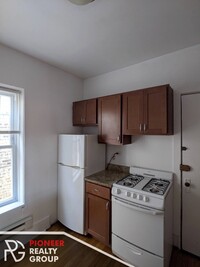 955 W Cornelia Ave, Unit 3A in Chicago, IL - Building Photo - Building Photo