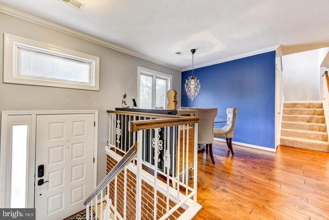 property at 1849 N Uhle St