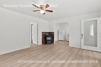 12021 NE Holladay St-Unit -12021 in Portland, OR - Building Photo - Building Photo