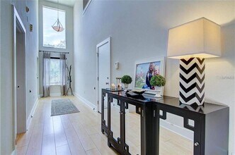 3315 W Harbor View Ave in Tampa, FL - Building Photo - Building Photo