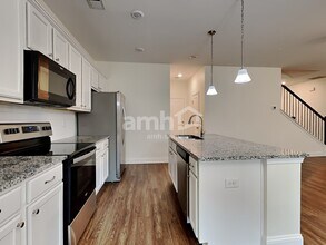 105 Doral Blue Dr in Summerville, SC - Building Photo - Building Photo