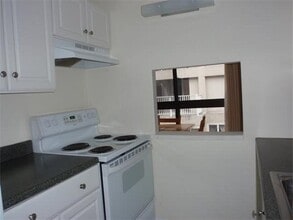 104 Trowbridge St, Unit 5C in Cambridge, MA - Building Photo - Building Photo