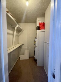 1801 E Lindsey St photo'