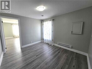 300 Balmoral Ave N in Hamilton, ON - Building Photo - Building Photo