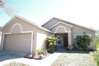 1916 Shoal Ct in Clermont, FL - Building Photo - Building Photo