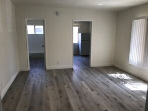 7325 Sepulveda Blvd in Los Angeles, CA - Building Photo - Building Photo