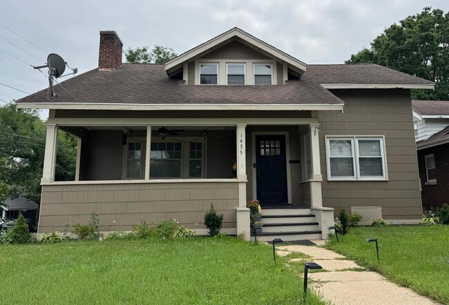property at 1435 Post Ave