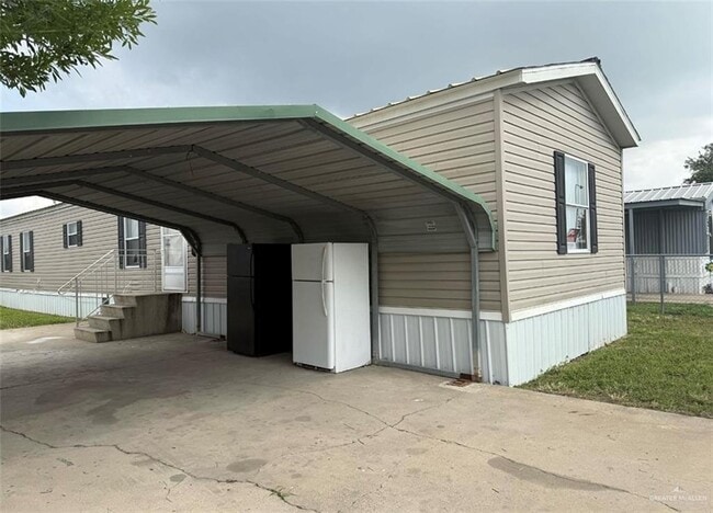 property at 2608 N Dahlia St