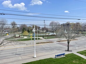 Nautical Mile Apartments in St. Clair Shores, MI - Foto de edificio - Building Photo