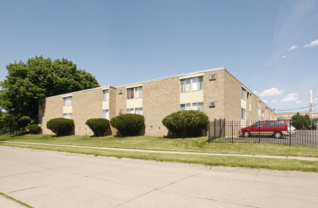 Imperial Manor House Apartments in Detroit, MI - Building Photo - Building Photo