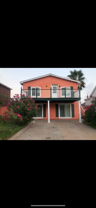 705 Church St in Galveston, TX - Building Photo