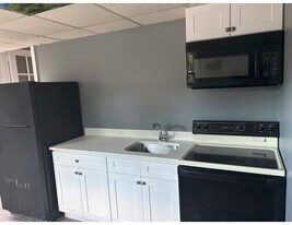 914 Township Line Rd, Unit Apartament in Elkins Park, PA - Building Photo
