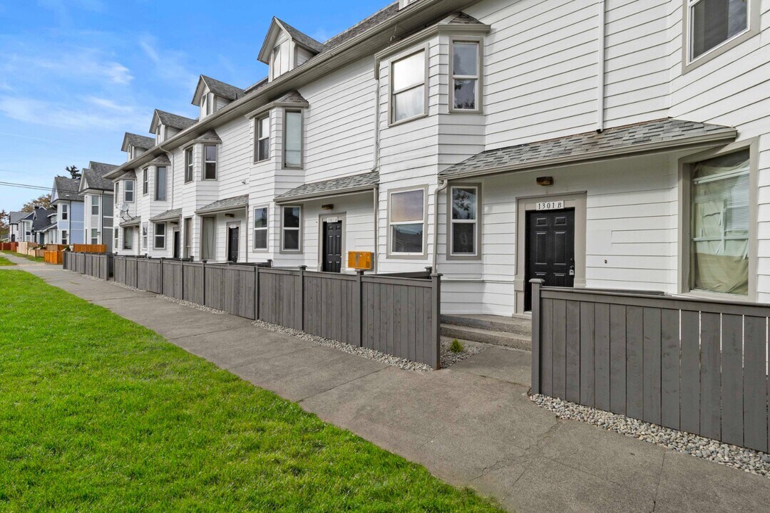 1311b S 8th St in Tacoma, WA - Building Photo
