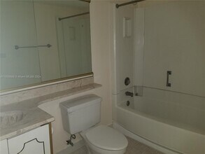 14415 N Kendall Dr-Unit -304G in Miami, FL - Building Photo - Building Photo