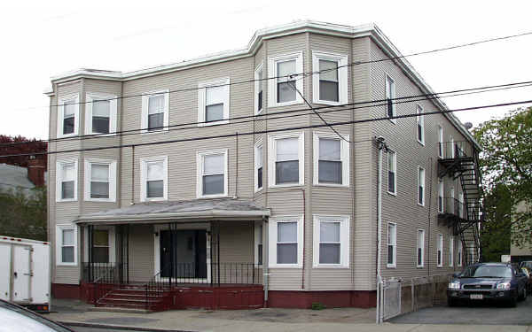 43 Elm St in Lynn, MA - Building Photo