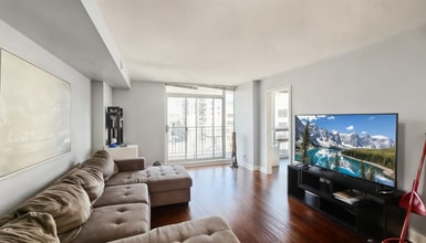 1110-1111 11 St SW in Calgary, AB - Building Photo - Building Photo