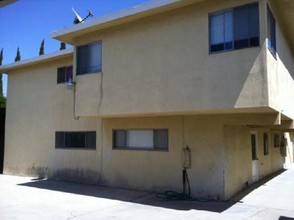 25847-25849 Viana Ave in Lomita, CA - Building Photo - Building Photo