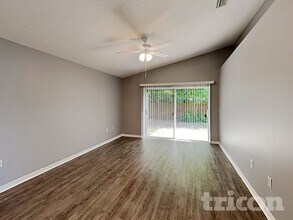 3109 Camphor Dr in Plant City, FL - Building Photo - Building Photo