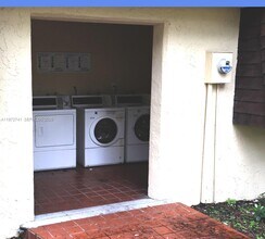 13714 SW 90th Ave in Miami, FL - Building Photo - Building Photo