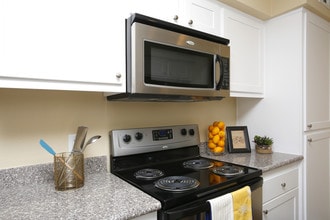 The Regent Palm Desert Apartment Homes in Palm Desert, CA - Foto de edificio - Interior Photo