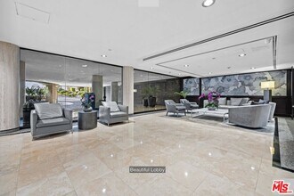 200 N Swall Dr in Beverly Hills, CA - Building Photo - Building Photo