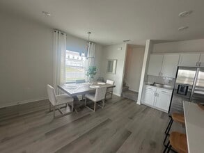 5777 Millhouse Way in St. Cloud, FL - Foto de edificio - Building Photo
