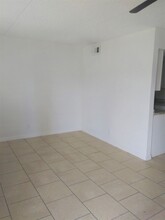 302 Spg Gdn Ave S in DeLand, FL - Building Photo - Building Photo