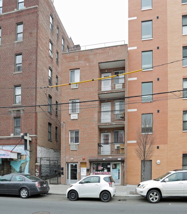 351 E 194th
