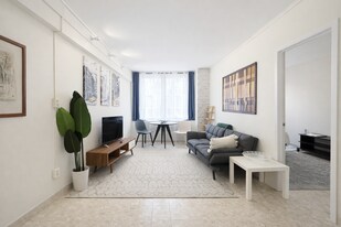 130 Water St, Unit 12 in New York, NY - Building Photo