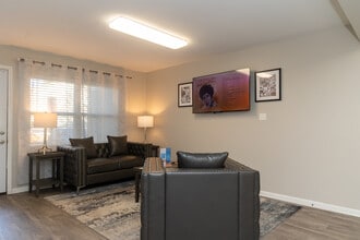 Pleasant View Apartments in Charlotte, NC - Building Photo - Building Photo