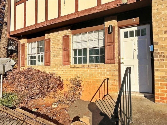 2946 N Dekalb Dr in Atlanta, GA - Building Photo - Building Photo