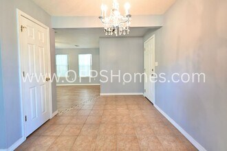 933 Scenic Oak Ln in Fort Walton Beach, FL - Building Photo - Building Photo