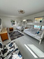 1260sw SW 32nd St in Fort Lauderdale, FL - Building Photo