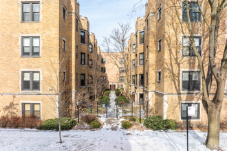 Jarvis on the Lake in Chicago, IL - Building Photo - Building Photo