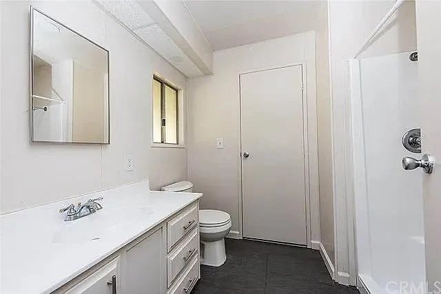 18950 Woodcrest Ln in Riverside, CA - Foto de edificio - Building Photo