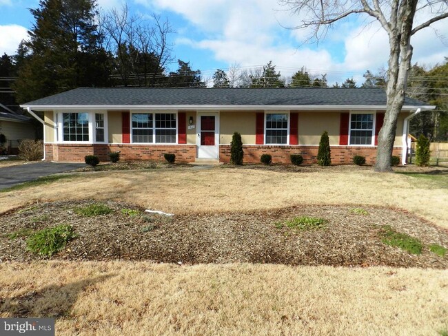 property at 1507 N Amelia St