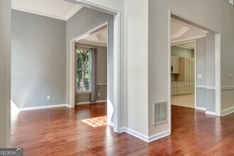 185 Newfield Dr in Tyrone, GA - Foto de edificio - Building Photo