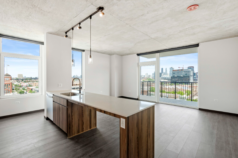138 N Ashland Ave in Chicago, IL - Building Photo